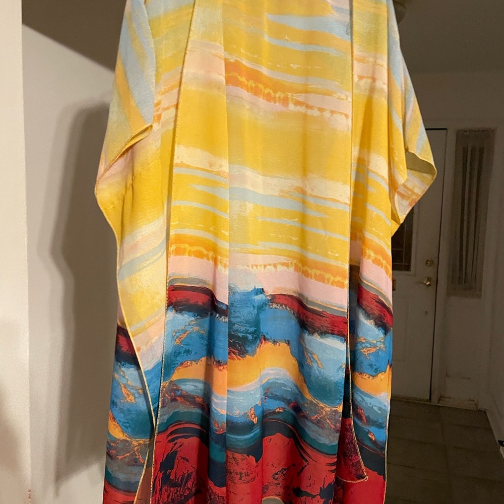 Lightweight cardigan. One size fits all. - Picture 2 of 4